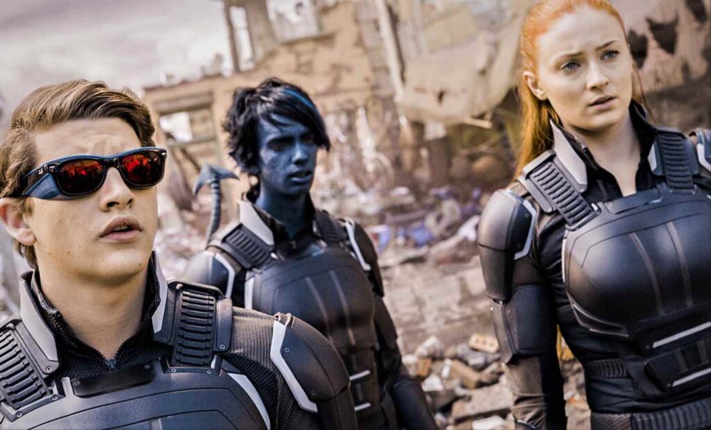 Sophie Turner with her co-stars in the 2016 superhero film X-Men Apocalypse.
Sophie turner looking sexy in superhero costume.