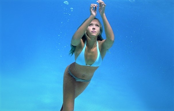hot and sexy actress Jessica Alba in bikini.