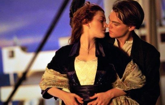 Rose and Jack in 1997 romance film Titanic