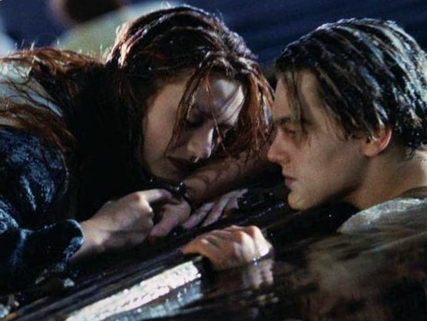 Rose and Jack in the final scene of the 1997 romance film Titanic.
