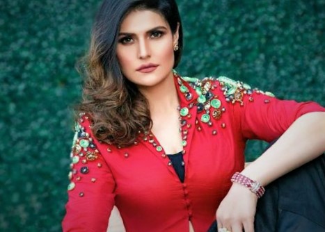 Sexy Indian actress Zareen Khan