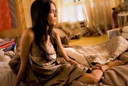 Sexiest nude picture of Odette Annable in bed.