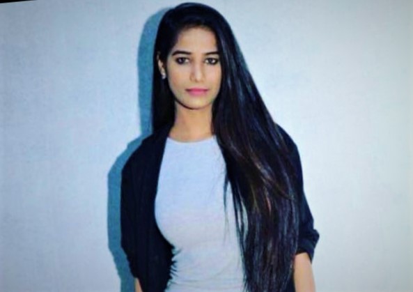 Young Poonam Pandey looking hot.