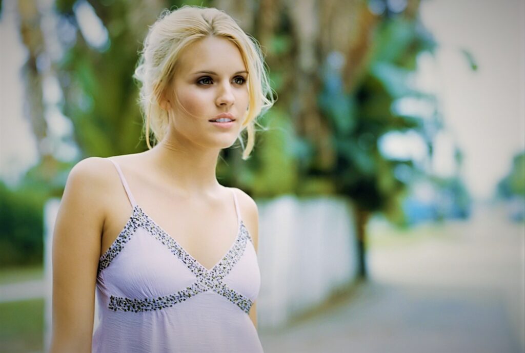 Maggie Grace without bra.
sexy and hot picture of Maggie Grace